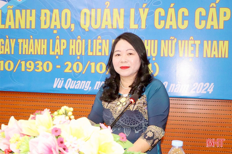 Chủ tịch Hội LHPN huyện Vũ Quang Phạm Thị Thanh Minh phát biểu tại buổi gặp mặt. img-3012-copy-9835.jpg