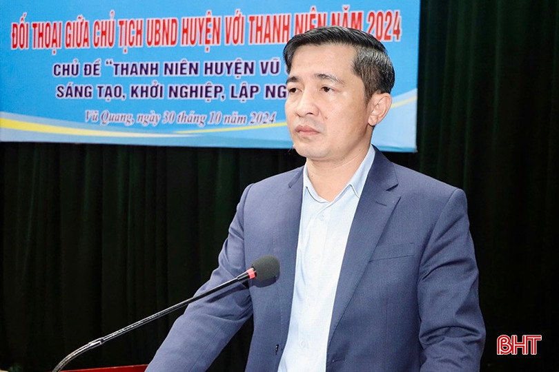 Chủ tịch UBND huyện Vũ Quang Trần Nguyên Thọ phát biểu tại hội nghị. bqbht_br_img-3328-copy.jpg