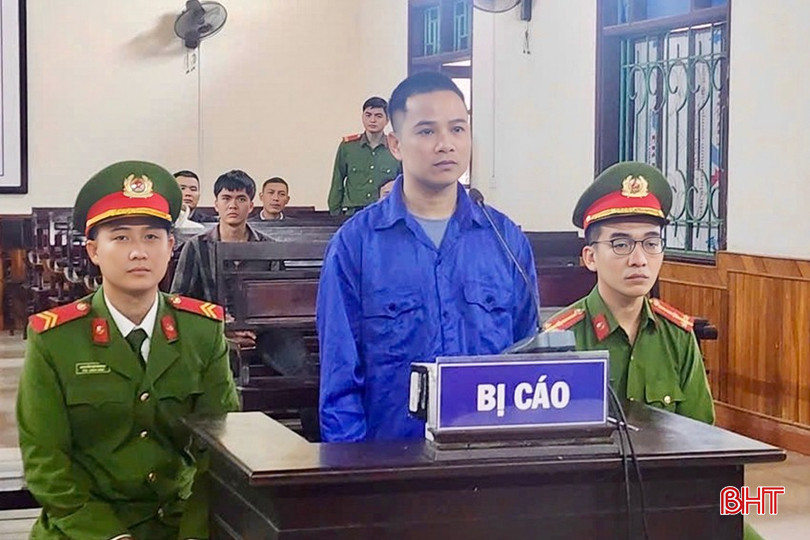 Toà án nhân dân tỉnh Hà Tĩnh vừa mở phiên toà sơ thẩm hình sự xét xử bị cáo Phạm Tiến Đăng (SN 1988, trú thôn Phúc Lộc, xã Bùi La Nhân, Đức Thọ) về tội “Mua bán trái phép chất ma túy”. bqbht_br_img-3964-copy.jpg