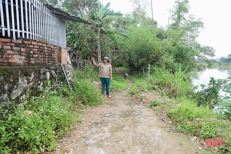 Người dân địa phương mong mỏi các cấp sớm xây dựng kè kiên cố để bà con yên tâm sinh sống. bqbht_br_img-6192-copy.jpg