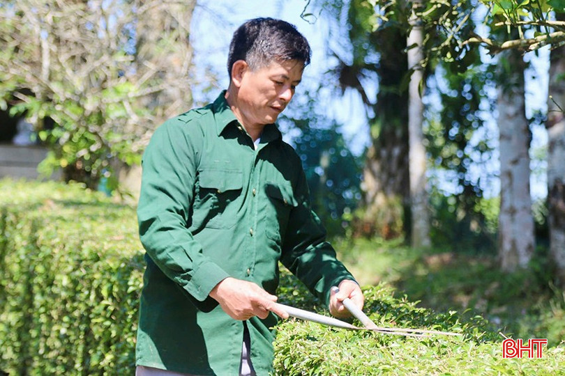 Ông Đặng Minh Quang luôn gương mẫu trong mọi phong trào tại địa phương. bqbht_br_img-3369-copy.jpg