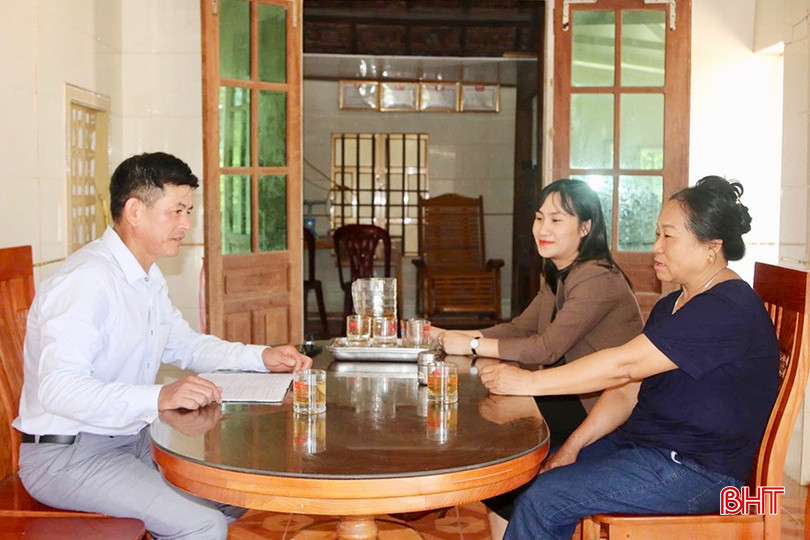 Ông Đặng Minh Quang - Bí thư Chi bộ thôn 5 luôn gần dân, sát dân trong thực hiện mọi nhiệm vụ. bqbht_br_img-3368-copy.jpg