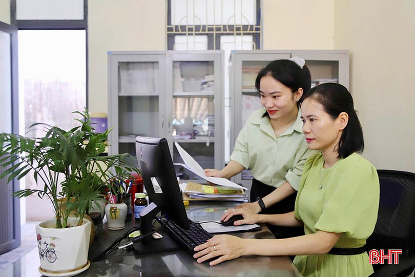 Cán bộ ngành Tư pháp luôn nỗ lực hoàn thành mọi nhiệm vụ được giao. bqbht_br_img-1630-copy.jpg