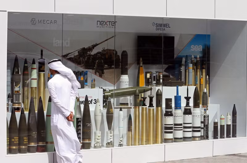 loat anh an tuong tu trien lam vu khi lon nhat trung dong idex 2017