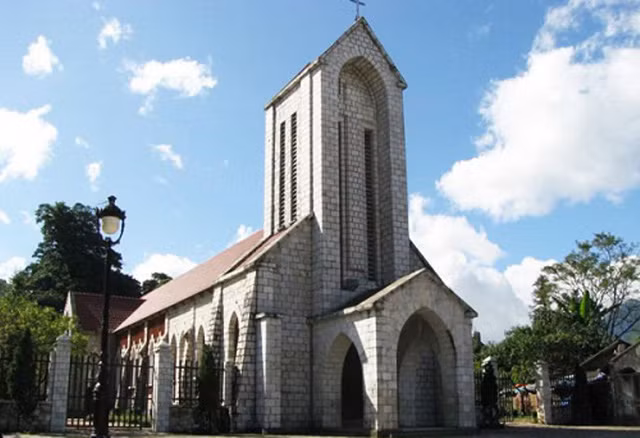 chiem nguong ve dep nhung nha tho noi tieng nhat viet nam