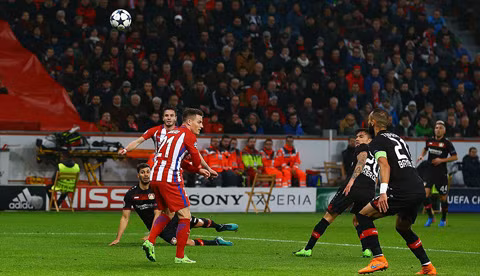 griezmann lap ky luc giup atletico dat mot chan vao tu ket