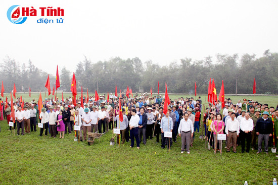 hang tram can bo nguoi dan thach ha ra quan xay dung nong thon moi