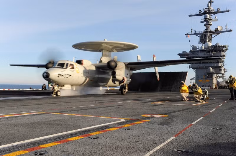 uy luc vuot troi cua san bay noi vua den bien dong