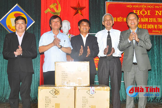 hoi khuyen hoc huong son nhan co thi dua xuat sac cua t w hoi