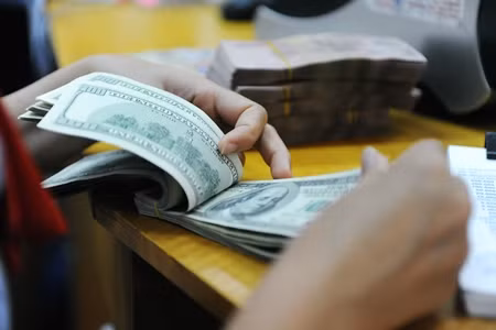 ty gia tiep tuc giam trong ngay cuoi tuan