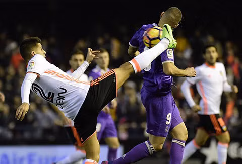 ken ken trang roi mestalla voi that bai 1 2