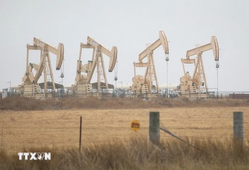 Giàn khoan dầu tại Texas, Mỹ. (Ảnh: THX/TTXVN) khi-dot.jpg