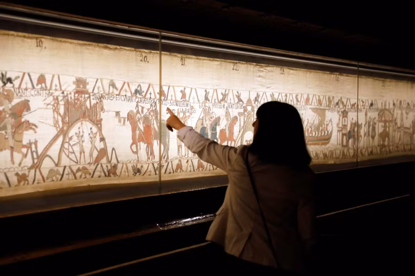 Bảo tàng Bayeux Tapestry (Bayeux, Pháp) - nơi trưng bày bộ thảm được thêu từ thế kỷ 11 kể lại cuộc chinh phục nước Anh - đang tạm đóng cửa để nâng cấp không gian và dự kiến mở lại vào năm 2027. Khách có thể lên kế hoạch tham quan Bonnat-Helleu Museum - được mệnh danh là "Tiểu Louvre" ở Bayonne, vừa mở cửa sau 15 năm trùng tu. Ảnh: Reuters.