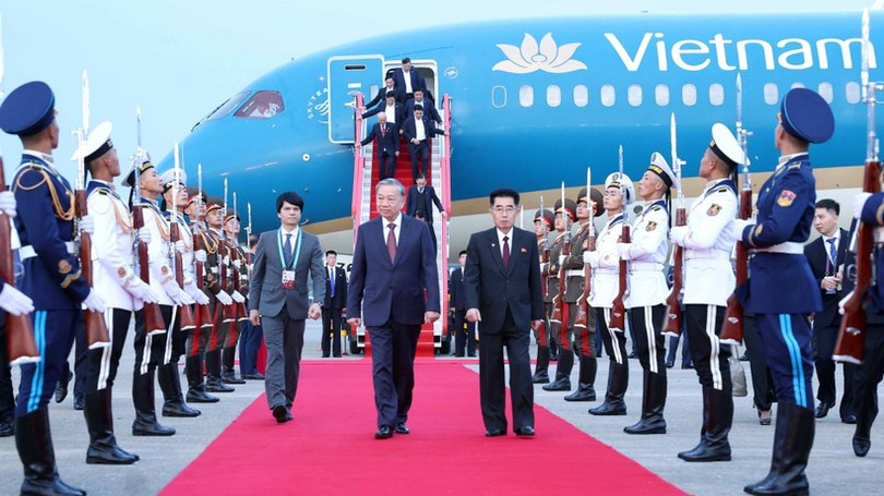 Lễ đón Tổng Bí thư Tô Lâm tại Sân bay quốc tế Bình Nhưỡng. (Ảnh: Thống Nhất/TTXVN) image.jpg