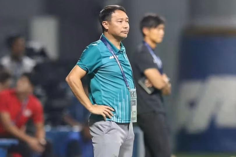 HLV Vũ Hồng Việt cùng CLB Nam Định bị loại khỏi Cúp Quốc gia khi vắng mặt Xuân Son. Ảnh: CLB Nam Định.