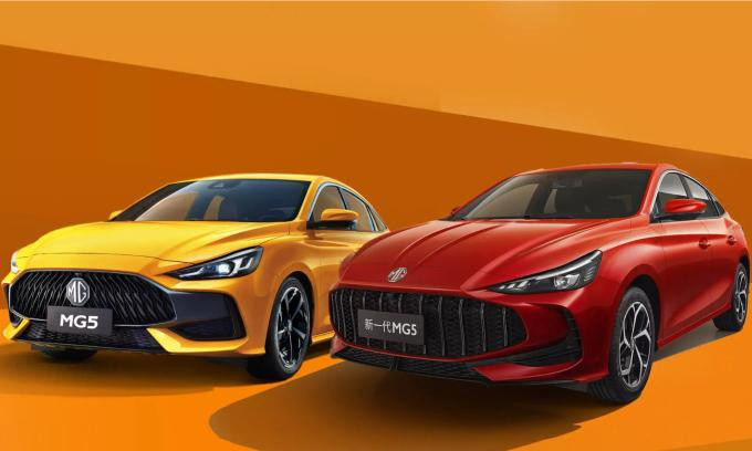 MG5 bản hiện hành (trái) và phiên bản mới với khác biệt ở thiết kế lưới tản nhiệt, đèn pha, cho đến vị trí của logo. Ảnh: MG