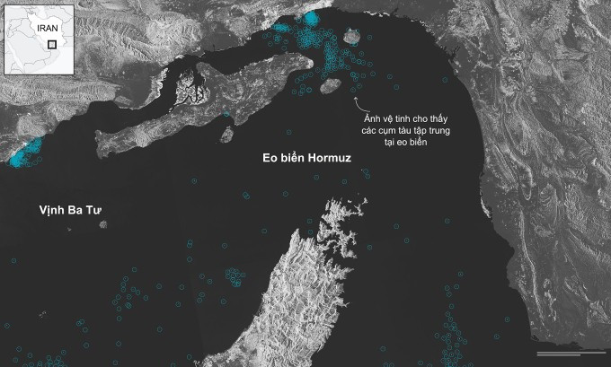 Ảnh vệ tinh cho thấy tàu tập trung tại eo biển Hormuz. Đồ họa: WSJ