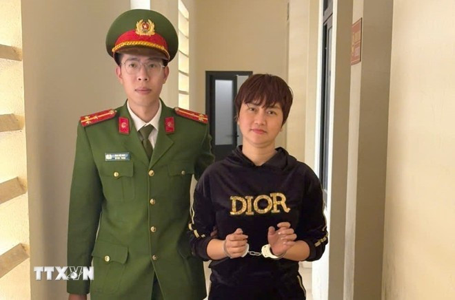 Cơ quan Cảnh sát điều tra Công an tỉnh Thanh Hóa tạm giữ hình sự đối với Trần Thị Thập và Nguyễn Thị Thu. (Ảnh TTXVN phát)