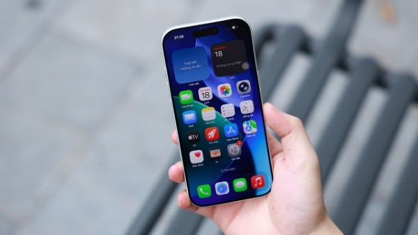 Các điểm ảnh OLED bị quá tải do để độ sáng màn hình ở mức cao liên tục