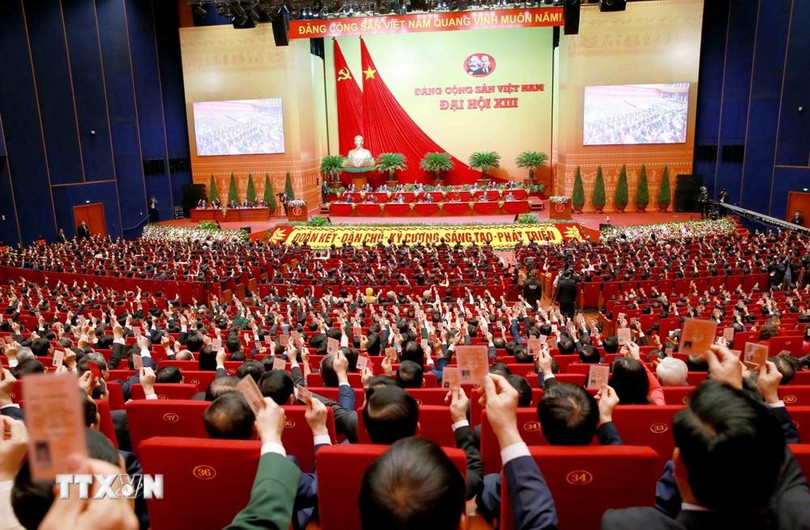 Đại hội XIII của Đảng bổ sung xây dựng hệ thống chính trị cùng với xây dựng Đảng trong sạch, vững mạnh; nêu khát vọng phát triển đất nước; xác định mục tiêu đến giữa thế kỷ 21 nước ta trở thành nước phát triển, theo định hướng xã hội chủ nghĩa. (Ảnh: Doãn Tấn/TTXVN) Đại hội XIII của Đảng bổ sung xây dựng hệ thống chính trị cùng với xây dựng Đảng trong sạch, vững mạnh; nêu khát vọng phát triển đất nước; xác định mục tiêu đến giữa thế kỷ 21 nước ta trở thành nước phát triển, theo định hướng xã hội chủ nghĩa. (Ảnh: Doãn Tấn/TTXVN)