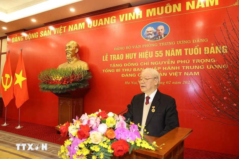 Tổng Bí thư Nguyễn Phú Trọng phát biểu tại Lễ trao Huy hiệu 55 năm tuổi Đảng. (Ảnh: Trí Dũng/TTXVN) ttxvn-2207-tong-bi-thu-huy-hieu-dang2-2059.jpg