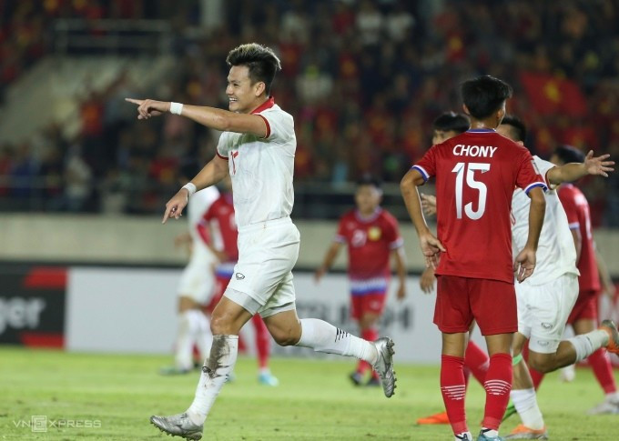 Hồ Tấn Tài mừng bàn thắng trong trận Việt Nam thắng Lào 6-0 ở vòng bảng AFF Cup 2022. Ảnh: Hiếu Lương Hồ Tấn Tài mừng bàn thắng trong trận Việt Nam thắng Lào 6-0 ở vòng bảng AFF Cup 2022. Ảnh: Hiếu Lương
