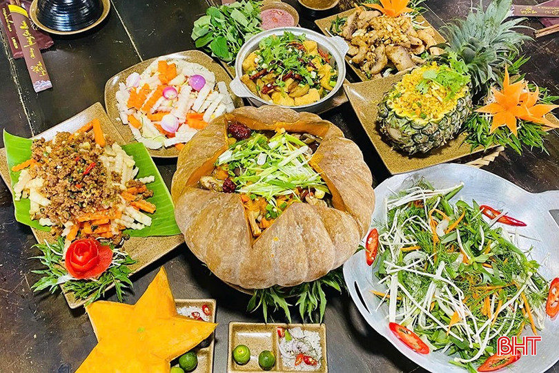 ການປຸງແຕ່ງອາຫານສາມພາກພື້ນສ້າງຈຸດພິເສດຂອງອາຫານຢູ່ ຮ່າຕິງ. bqbht_br_z7153069990812-85319787131750d4bc5b624d55782b0d.jpg