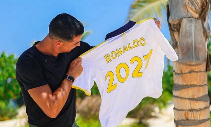 Ronaldo thông báo gia hạn với Al Nassr tới hè 2027. Ảnh: ANFC Ronaldo thông báo gia hạn với Al Nassr tới hè 2027. Ảnh: ANFC