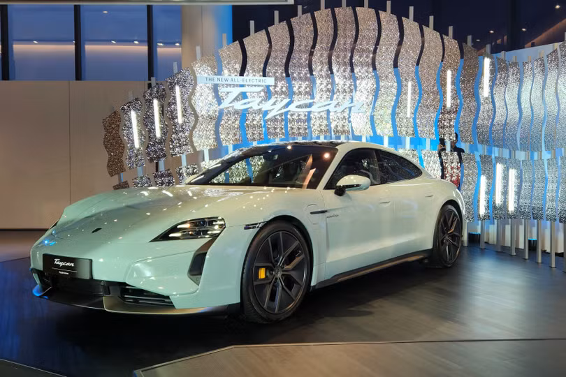 Ngày càng nhiều lựa chọn xe điện cho khách Việt.