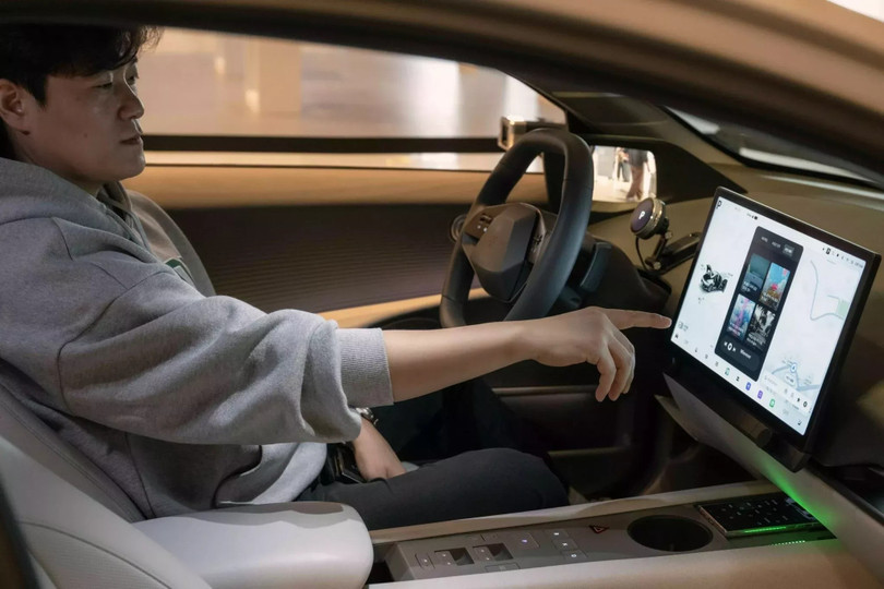 Khoang lái Hyundai Elantra thế hệ mới sẽ ứng dụng hệ thống thông tin giải trí PLEOS Connect do Hyundai tự phát triển. Ảnh: Hyundai.