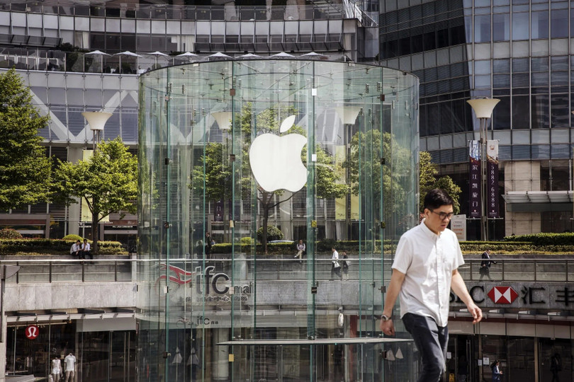 Thuế quan tác động tiêu cực đến hoạt động thương mại của Apple. Ảnh: Bloomberg. Thuế quan tác động tiêu cực đến hoạt động thương mại của Apple. Ảnh: Bloomberg.
