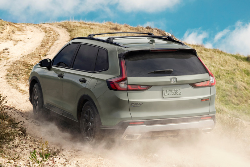 Trước đó, Honda cũng ra mắt biến thể địa hình TrailSport cho các mẫu SUV như Pilot và Passport, với một số thay đổi nhẹ về ngoại hình và các tính năng vận hành.