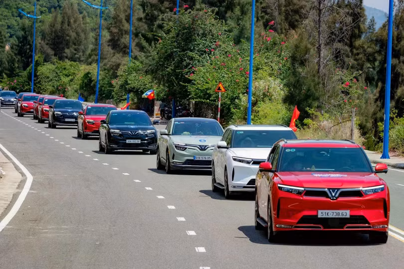 Vingroup gia hạn chương trình hỗ trợ “Thu xăng - Đổi điện” tại Việt Nam, Ấn Độ, Indonesia, Philippines; hỗ trợ 10% chi phí di chuyển bằng các dịch vụ của GSM tại Việt Nam, Indonesia, Lào.