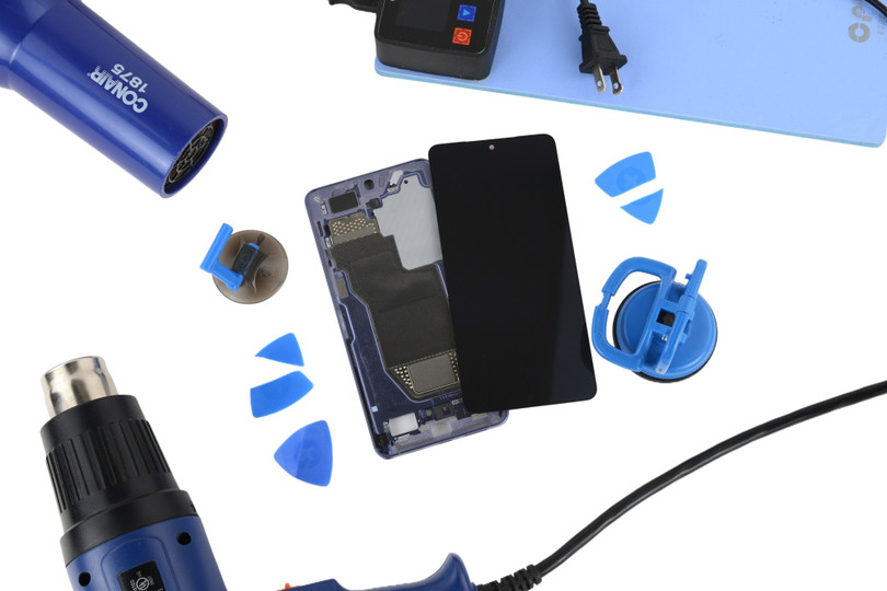 Việc tháo màn hình trên Galaxy S26 Ultra gặp khó khăn. Ảnh: iFixit.