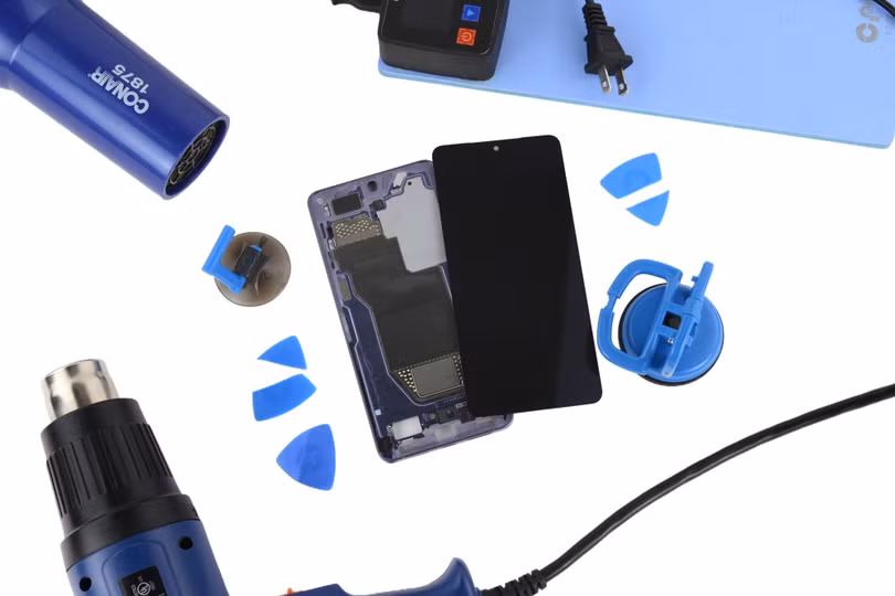 Việc tháo màn hình trên Galaxy S26 Ultra gặp khó khăn. Ảnh: iFixit.