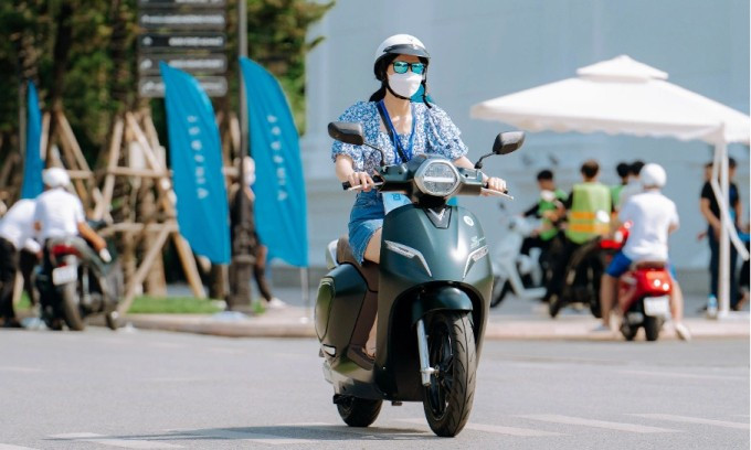Mẫu VinFast Klara lăn bánh tại Hà Nội. Ảnh: VinFast Mẫu VinFast Klara lăn bánh tại Hà Nội. Ảnh: VinFast