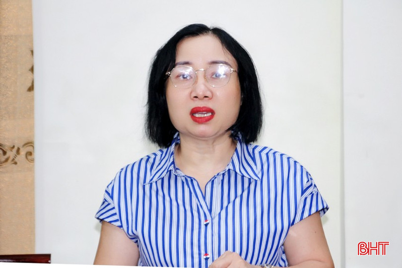 Trưởng ban Kinh tế - Ngân sách HĐND tỉnh Nguyễn Thị Thúy Nga: Hiện nay, Ban đang chủ động làm việc với các sở, ngành, đơn vị đối với một số tờ trình, dự thảo nghị quyết dự kiến trình kỳ họp chuyên đề. bqbht_br_5.jpg