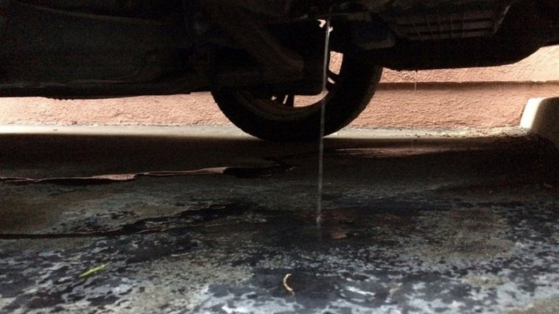 Trong quá trình sử dụng, nhiều tài xế phát hiện nước nhỏ giọt dưới gầm xe ô tô,