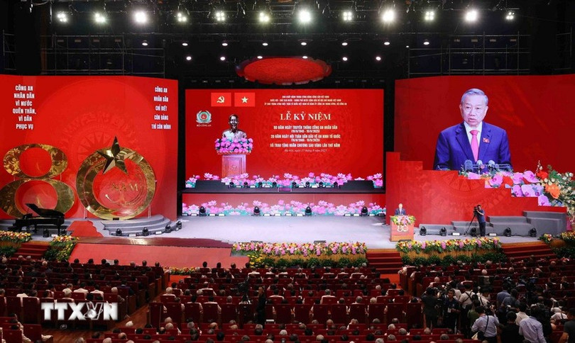 tong-bi-thu-to-lam-80-nam-cong-an-nhan-dan30.jpg