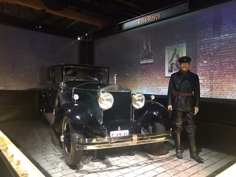 Xe Rolls-Royce cổ trong bảo tàng. Ảnh: Elena Teslova/AA