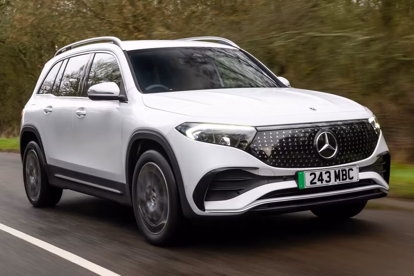 Doanh số của các mẫu xe điện Mercedes-Benz không mấy khả quan, và EQB cũng không phải là ngoại lệ. Thiết kế cấp tiến khiến phiên bản thuần điện của chiếc GLB này không được lòng người tiêu dùng. Hãng xe đã khai tử EQB, và được thay thế bằng chiếc GLB thế hệ thứ 2, vốn có thiết kế tương đồng giữa bản xe xăng và xe thuần điện.