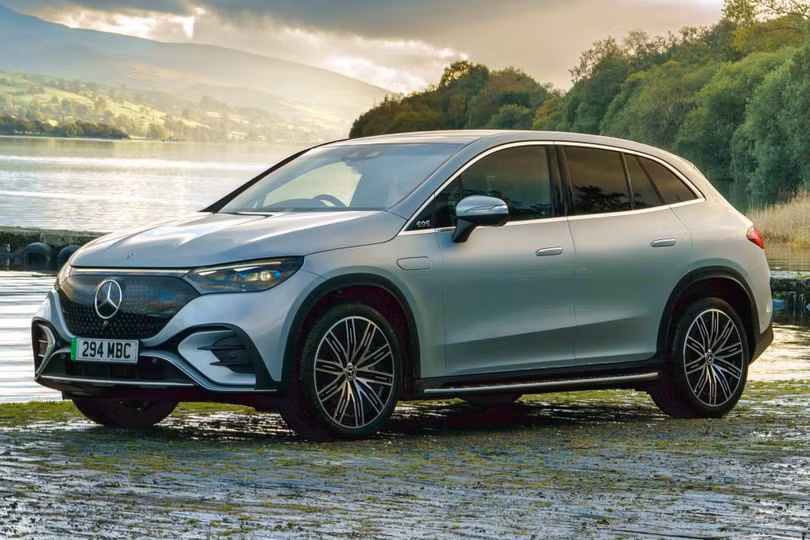 Mercedes-Benz EQE và Mercedes-Benz EQE SUV cũng gặp chung vấn đề với các mẫu xe thuần điện còn lại: thiết kế không phù hợp với gout thẩm mỹ hiện tại của khách hàng. Vị trí của 2 dòng xe này sẽ được thay thế bởi C-Class EQ và GLC EQ.