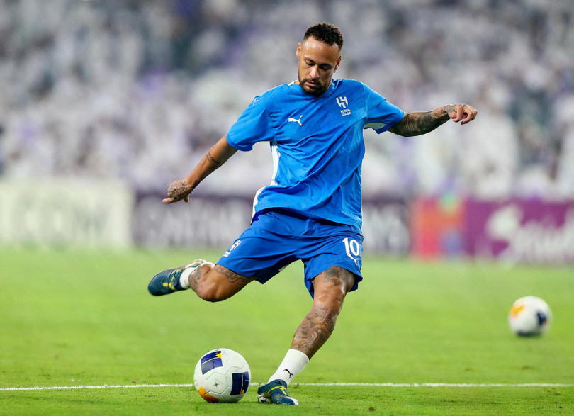 Tương lai của Neymar là một dấu hỏi lớn. Al Hilal đang xem xét chấm dứt hợp đồng với cựu sao PSG trong năm 2025 do những đóng góp quá ít ỏi của anh. Neymar có thể xem xét việc sang Inter Miami hoặc trở về chơi cho đội bóng cũ Santos trong mùa giải mới.