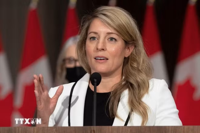 Ngoại trưởng Canada, bà Melanie Joly tại cuộc họp báo ở Ottawa, Canada. (Ảnh: AFP/TTXVN)