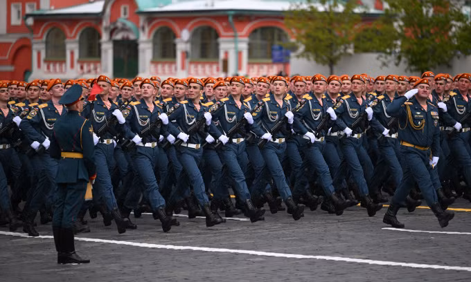 Quân nhân Nga tại lễ Duyệt binh Chiến thắng ở Quảng trường Đỏ hồi tháng 5. Ảnh: AFP