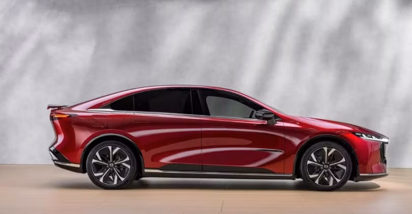 Mazda CX-6e 2026 sẽ đối đầu Tesla Model Y, Hyundai Ioniq 5 và Volkswagen ID.4