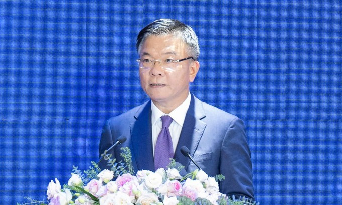 Phó Thủ tướng Lê Thành Long phát biểu tại diễn đàn. Ảnh: Thu Trang Phó Thủ tướng Lê Thành Long phát biểu tại diễn đàn. Ảnh: Thu Trang