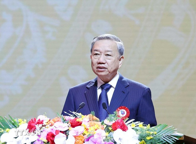 Tổng Bí thư Tô Lâm phát biểu tại Lễ kỷ niệm 100 năm Ngày Báo chí cách mạng Việt Nam. (Ảnh: Thống Nhất/TTXVN) Tổng Bí thư Tô Lâm phát biểu tại Lễ kỷ niệm 100 năm Ngày Báo chí cách mạng Việt Nam. (Ảnh: Thống Nhất/TTXVN)
