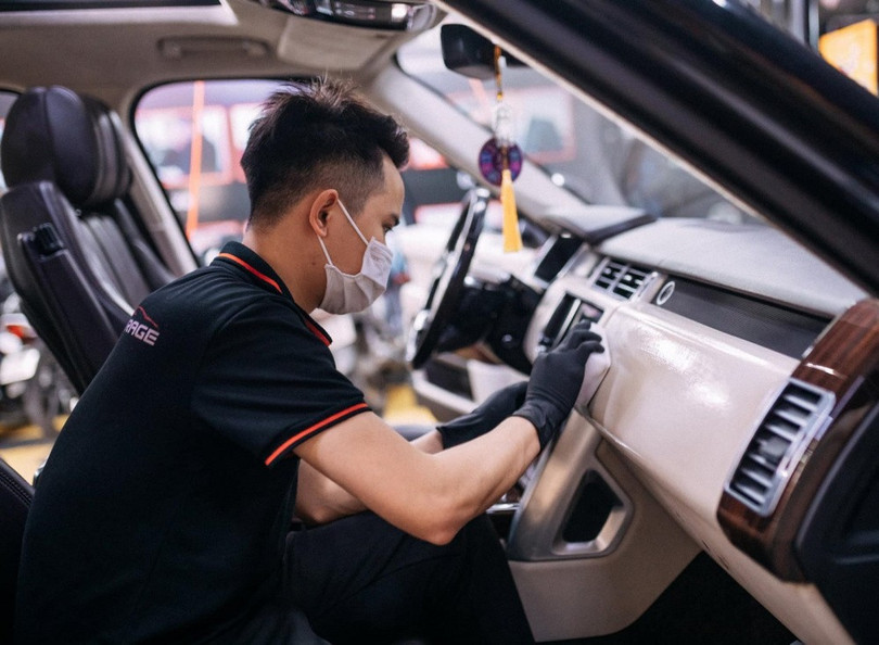 Việc chăm sóc ô tô đúng cách không chỉ giúp xe luôn vận hành ổn định và bền lâu, mà còn giảm thiểu chi phí sửa chữa Việc chăm sóc ô tô đúng cách không chỉ giúp xe luôn vận hành ổn định và bền lâu, mà còn giảm thiểu chi phí sửa chữa
