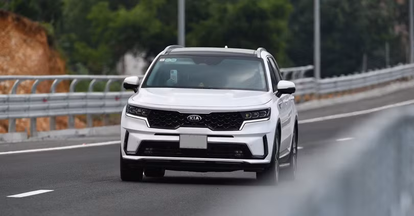 Khi tốc độ tăng lên, động cơ đạt hiệu suất tốt hơn, tiêu thụ nhiên liệu giảm